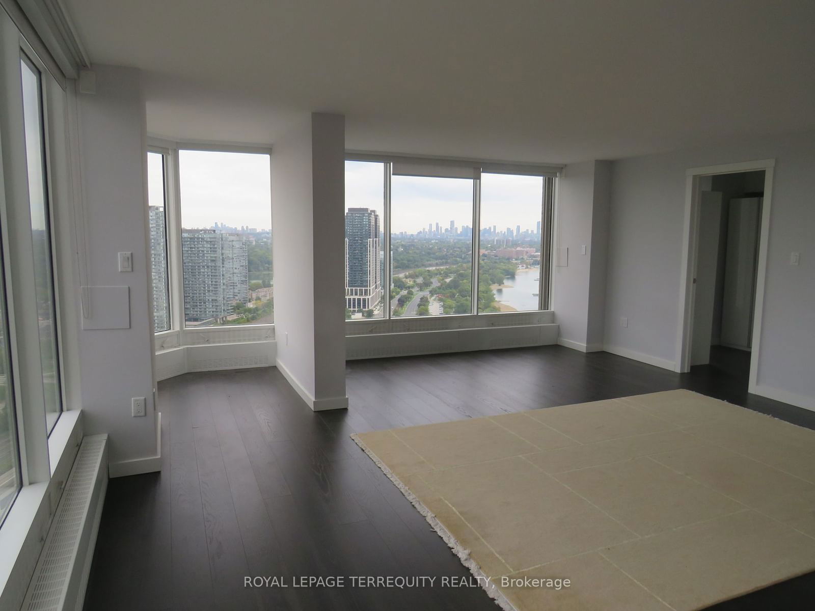 2045 Lakeshore Blvd W, unit 3305 for sale