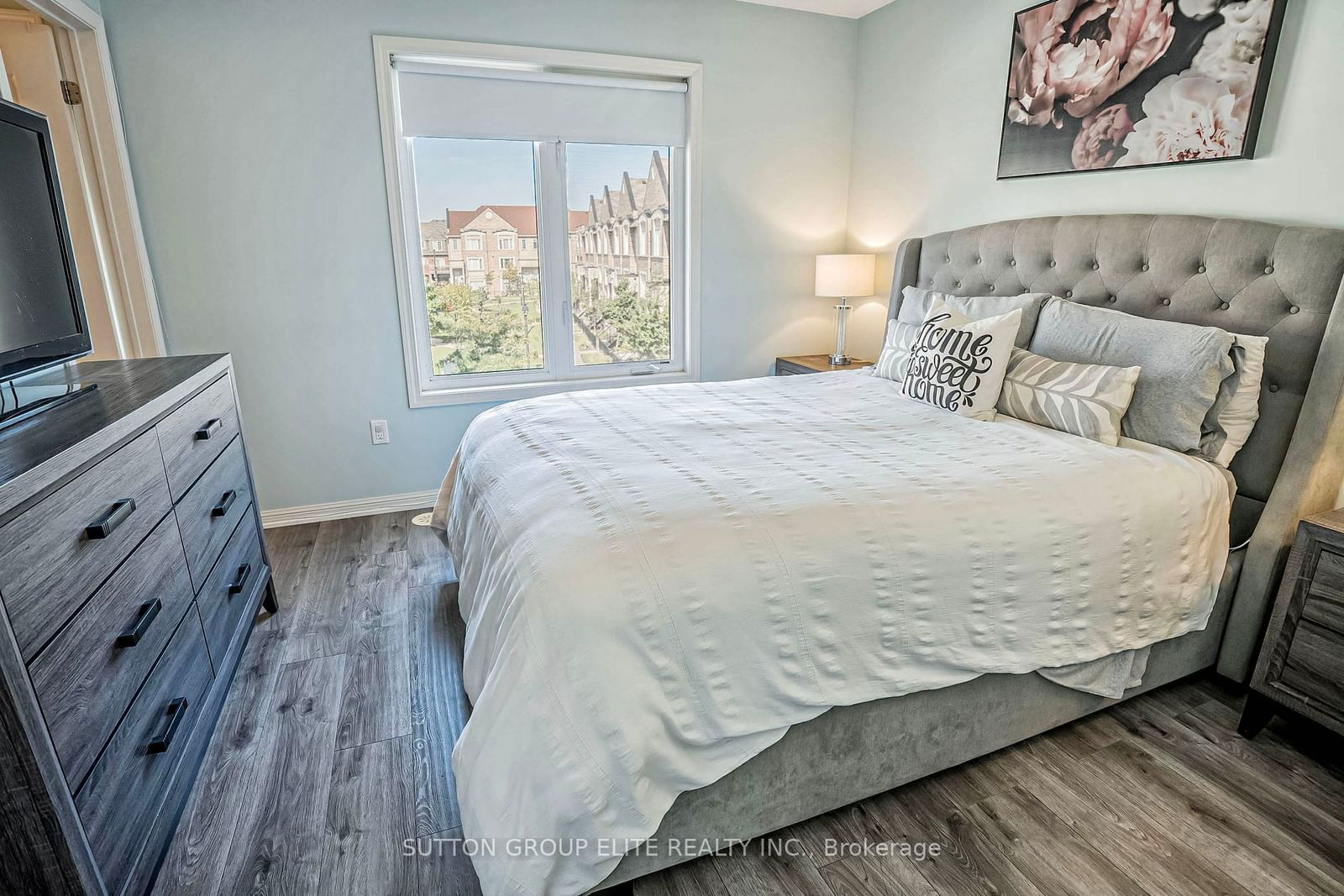 3120 Boxford Cres, unit 4 for sale