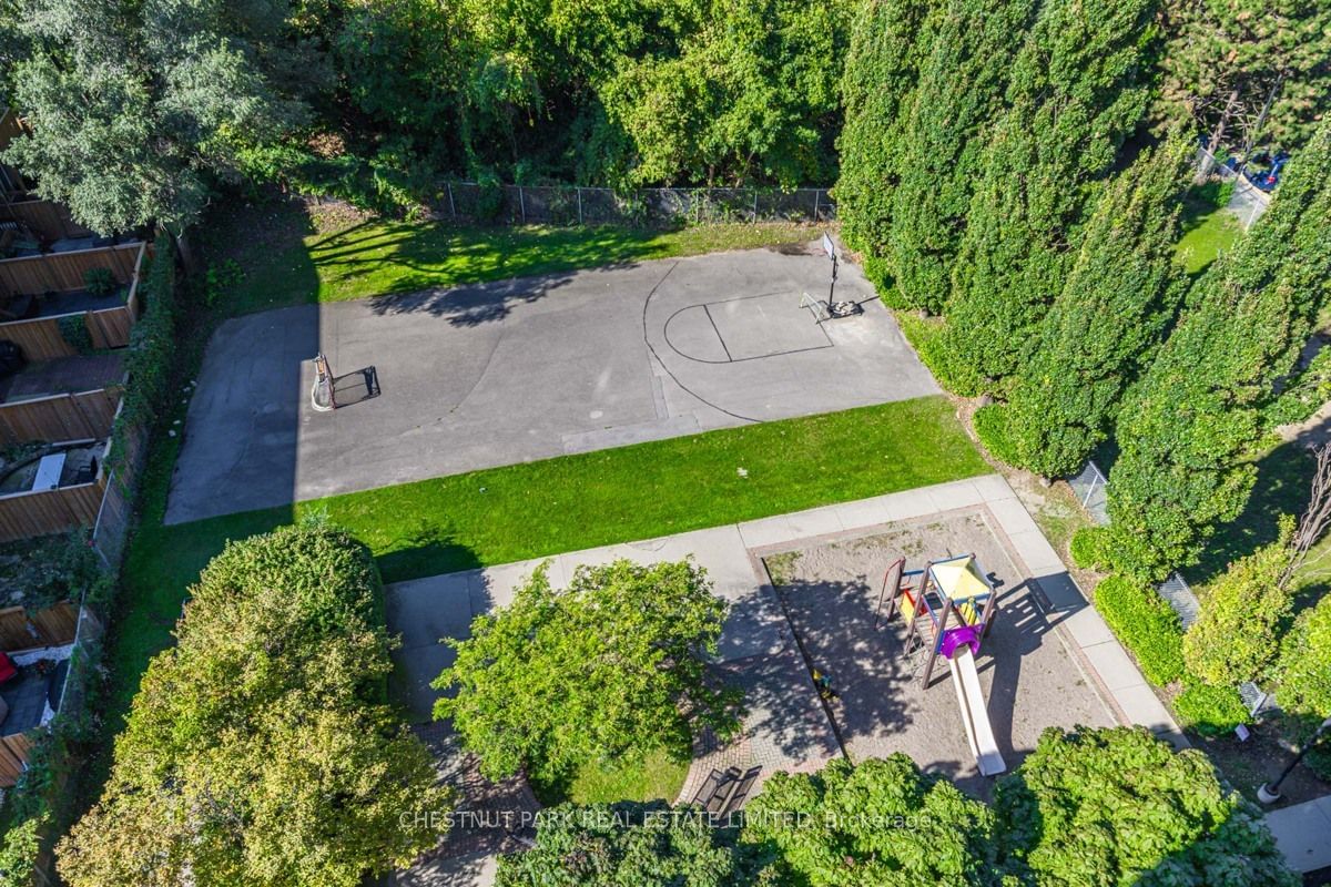 The Legend at Mystic Pointe Condos, Etobicoke, Toronto