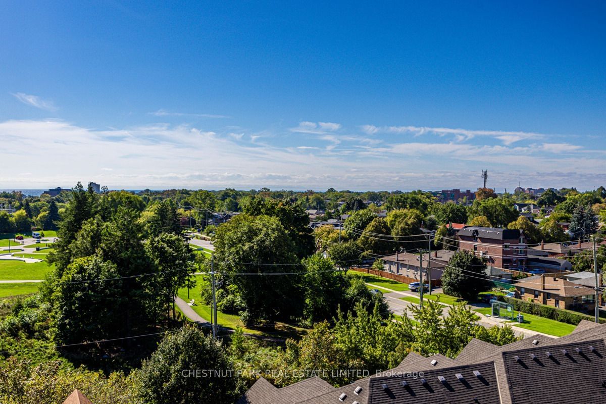 The Legend at Mystic Pointe Condos, Etobicoke, Toronto