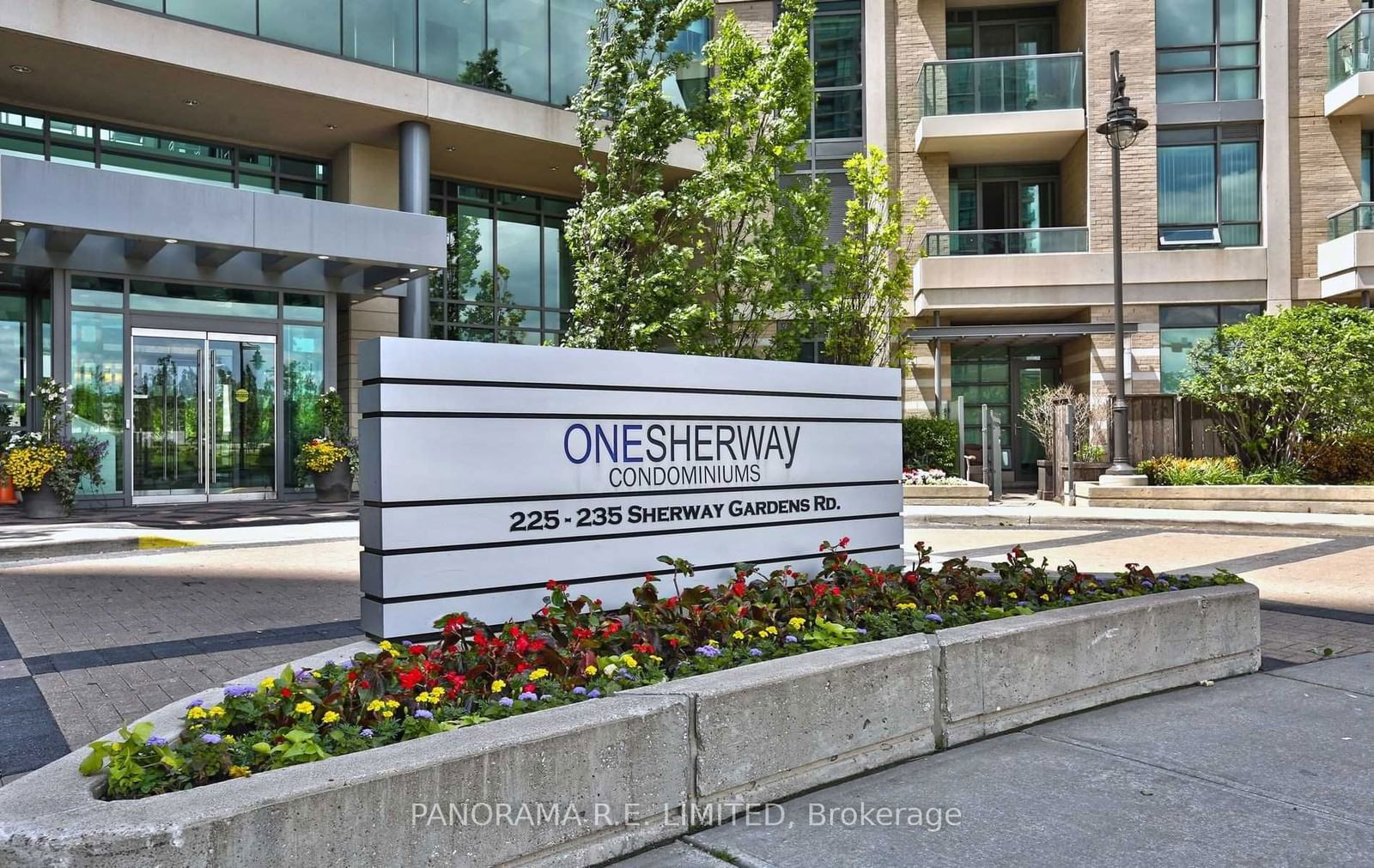 235 Sherway Gardens Rd, unit 2207 for rent