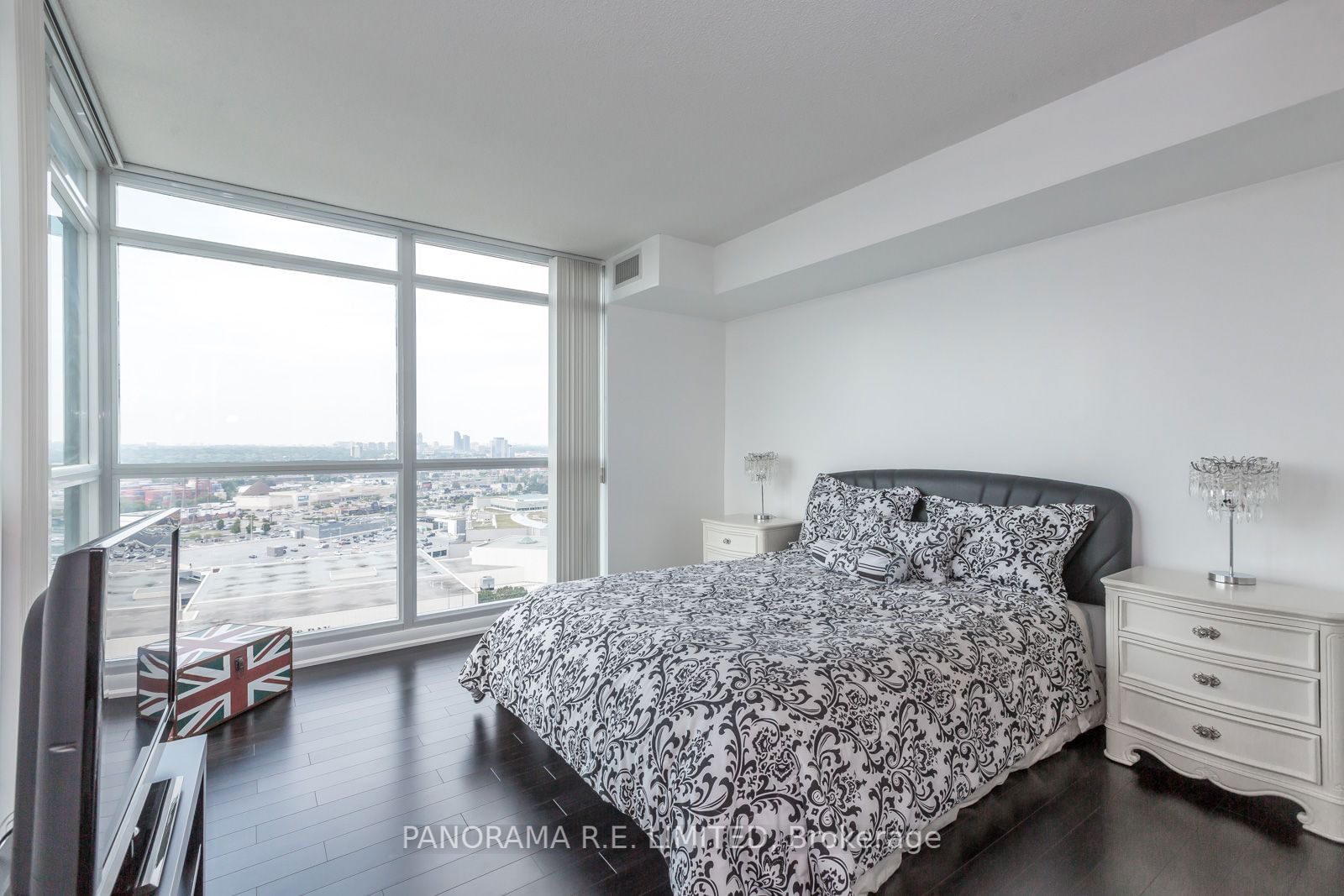 235 Sherway Gardens Rd, unit 2207 for rent