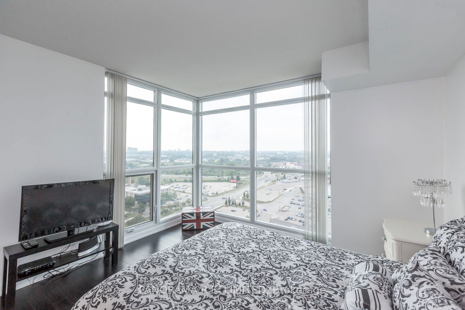 235 Sherway Gardens Rd, unit 2207 for rent