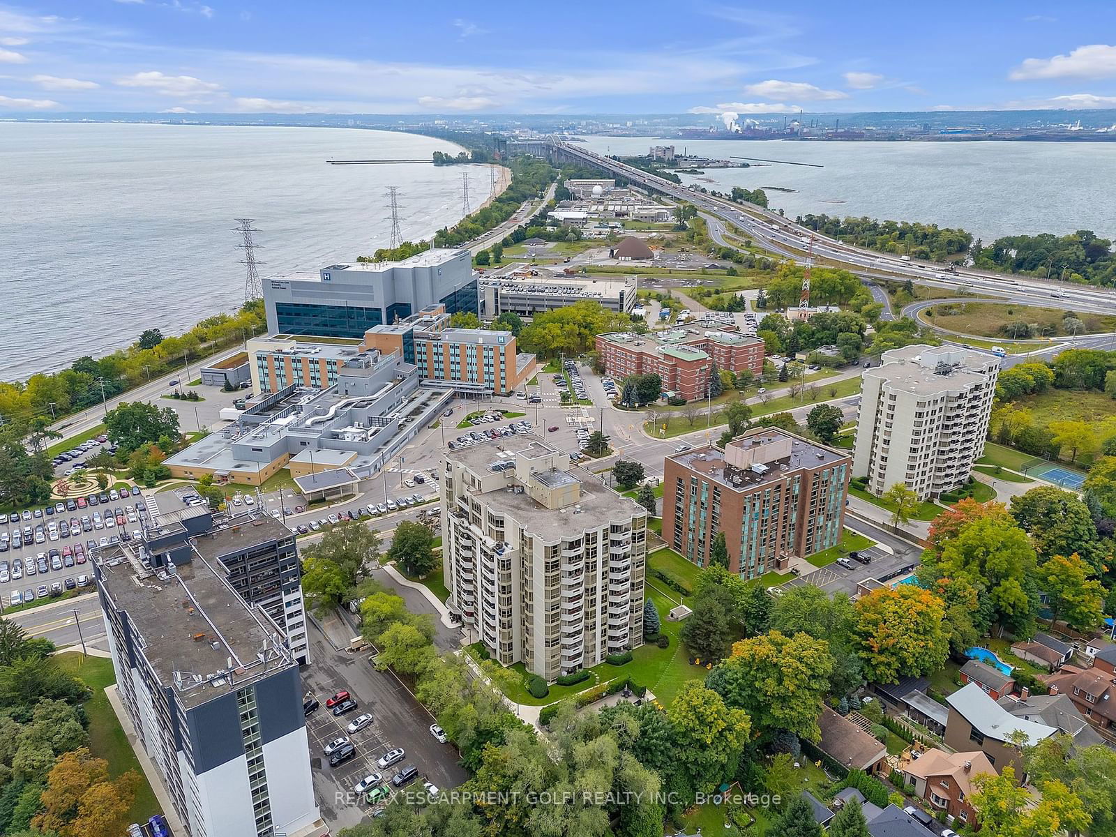 1237 North Shore Blvd E, unit 903 for sale