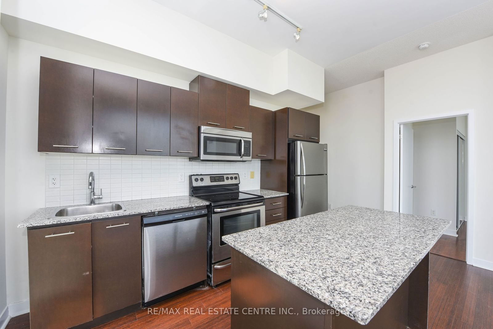 365 Prince Of Wales Dr, unit 2202 for sale