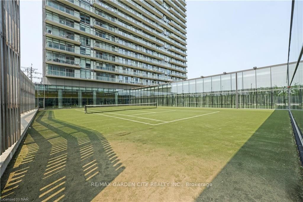 103 The QUEENSWAY, unit #405 for sale