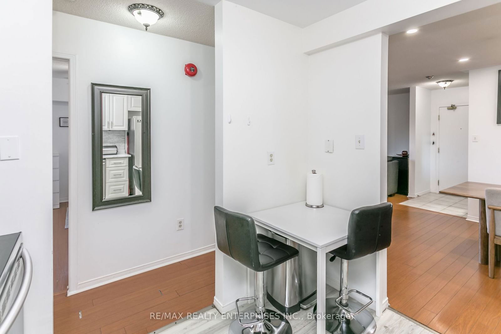 211 Forum Dr, unit 305B for sale