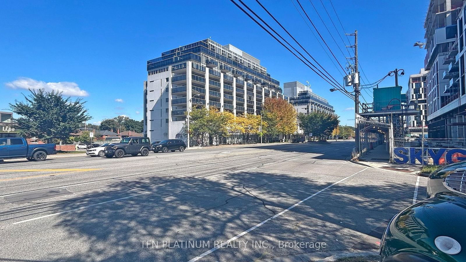 1050 The Queensway, unit 416 for sale