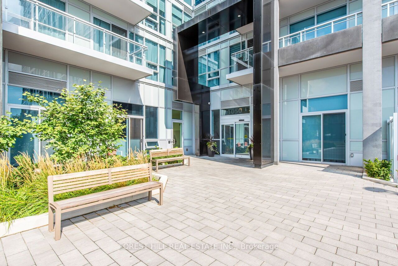 1050 Main St E, unit 907 for sale