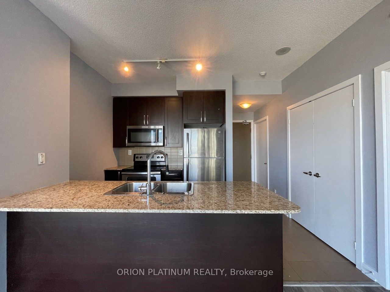 4065 Brickstone Mews, unit 803 for rent