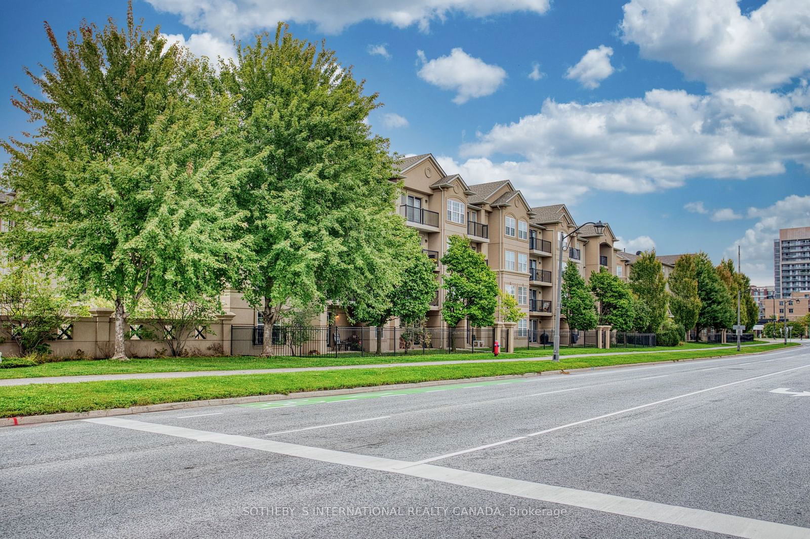 Orchard Uptown II Condos, Burlington, Toronto