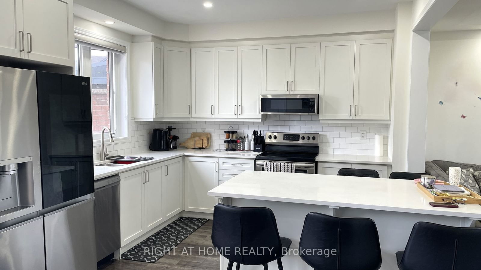 1222 Rose Way, unit 21Upper for rent