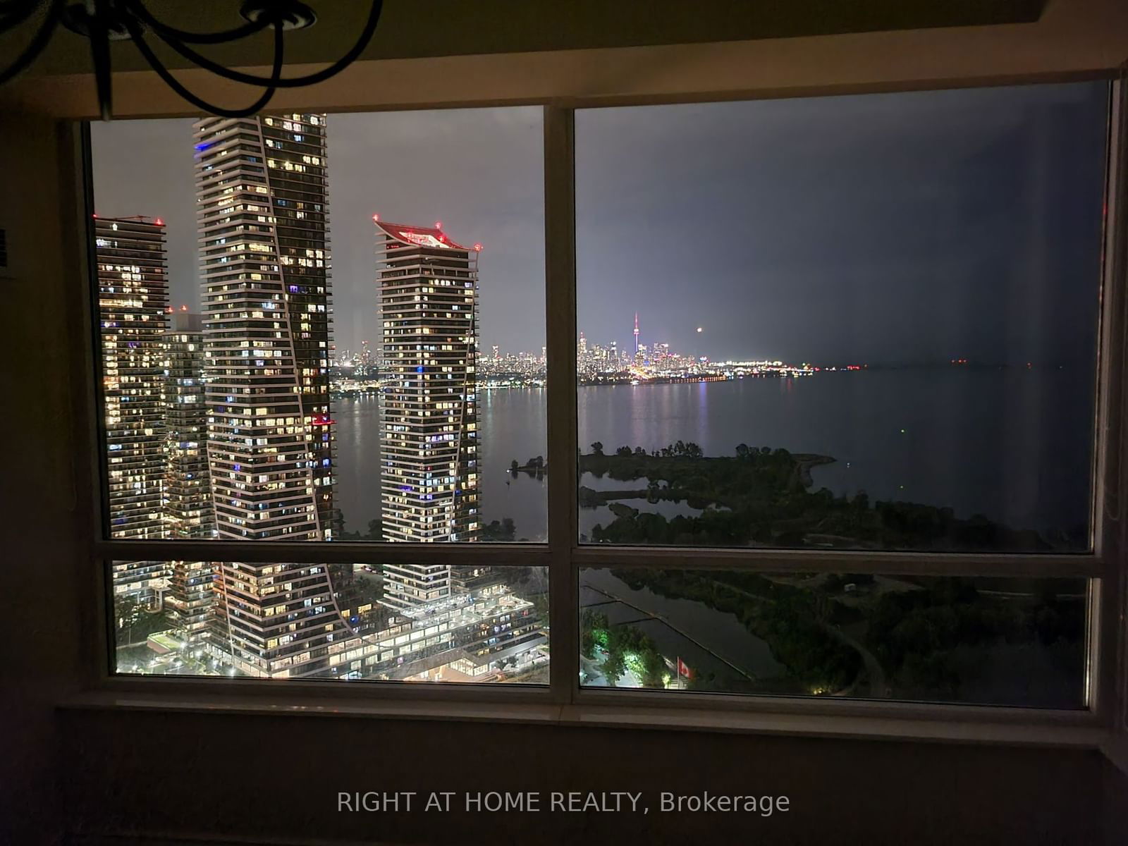 Beyond the Sea Star Tower, Etobicoke, Toronto