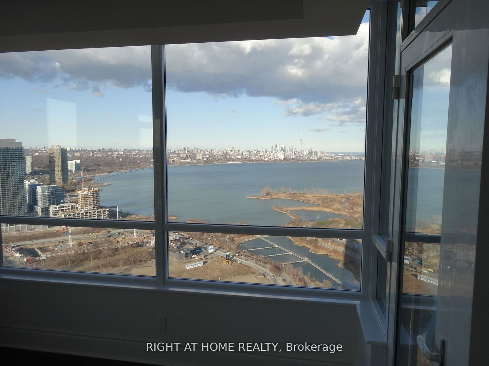 2230 Lake Shore Blvd W, unit 4304 for sale