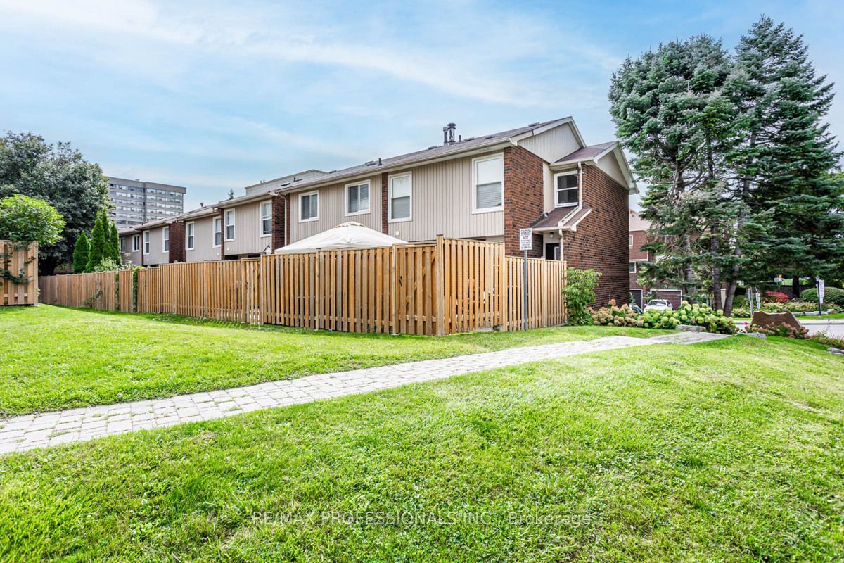 Etobicoke Estates, Etobicoke, Toronto