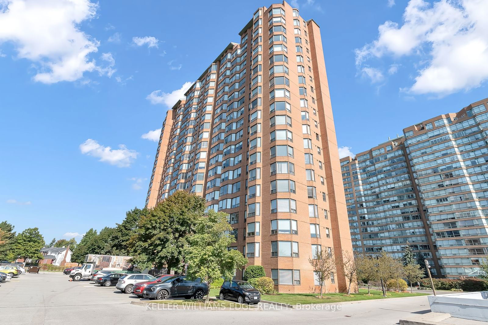 1270 Maple Crossing Blvd, unit 409 for sale