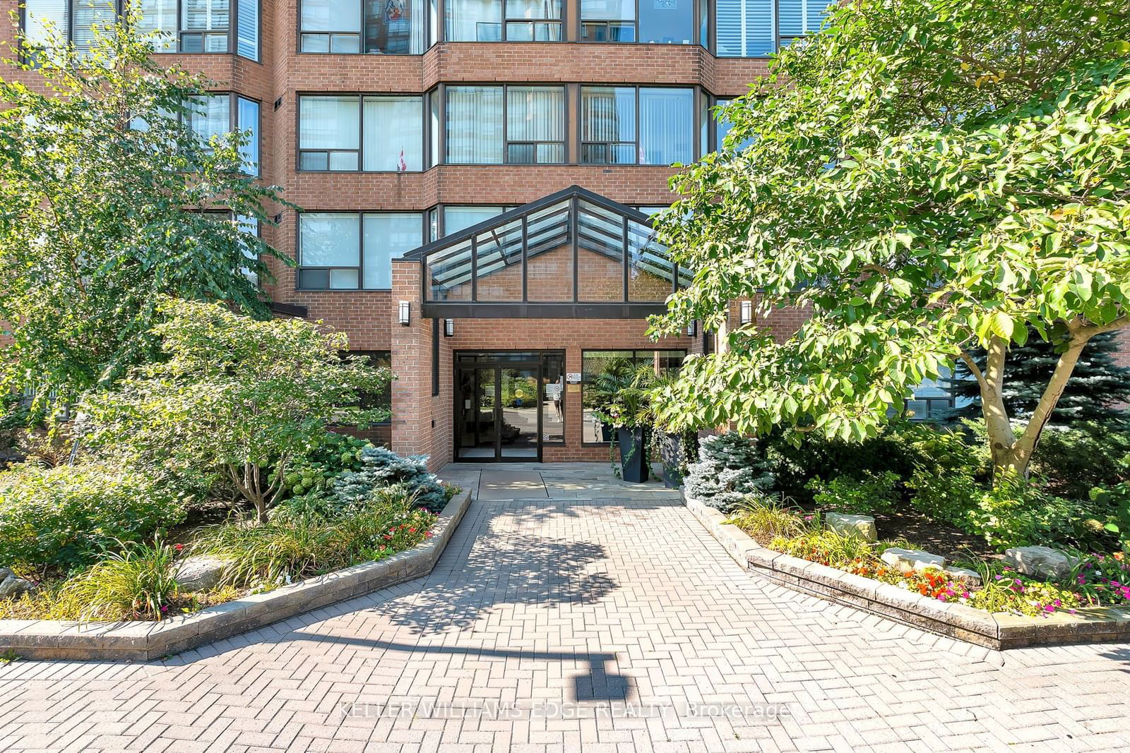 1270 Maple Crossing Blvd, unit 409 for sale