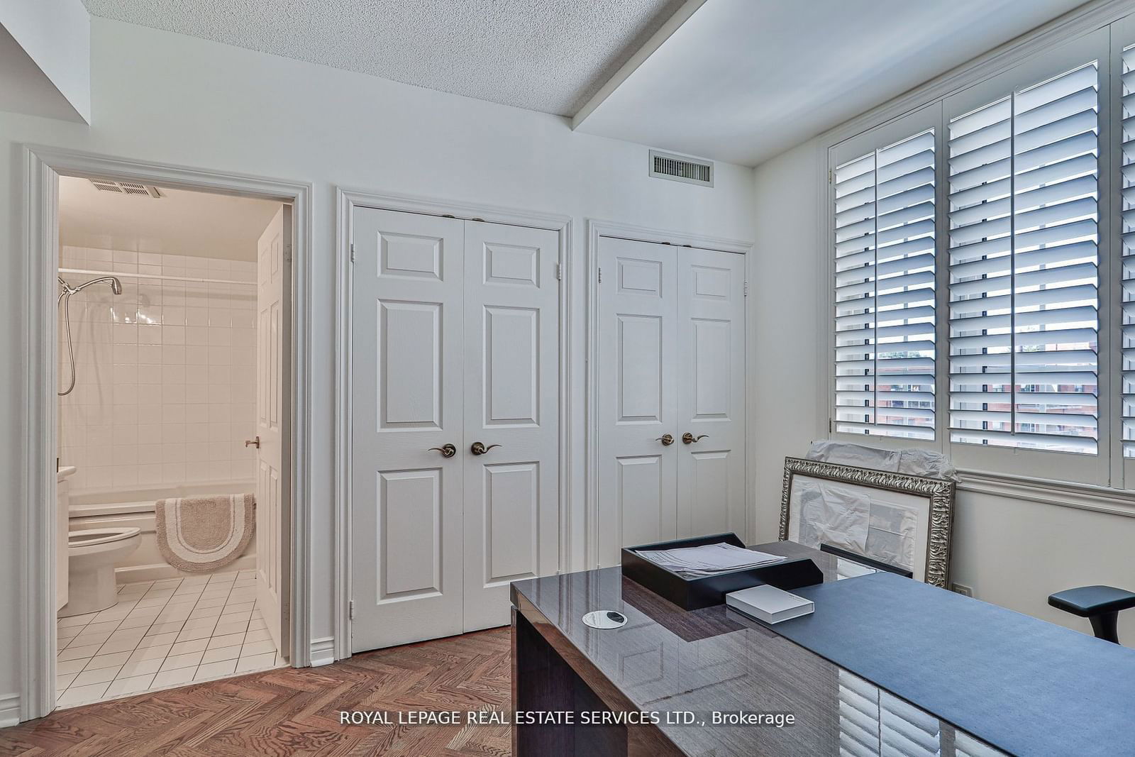 2289 Lake Shore Blvd W, unit 129 for sale