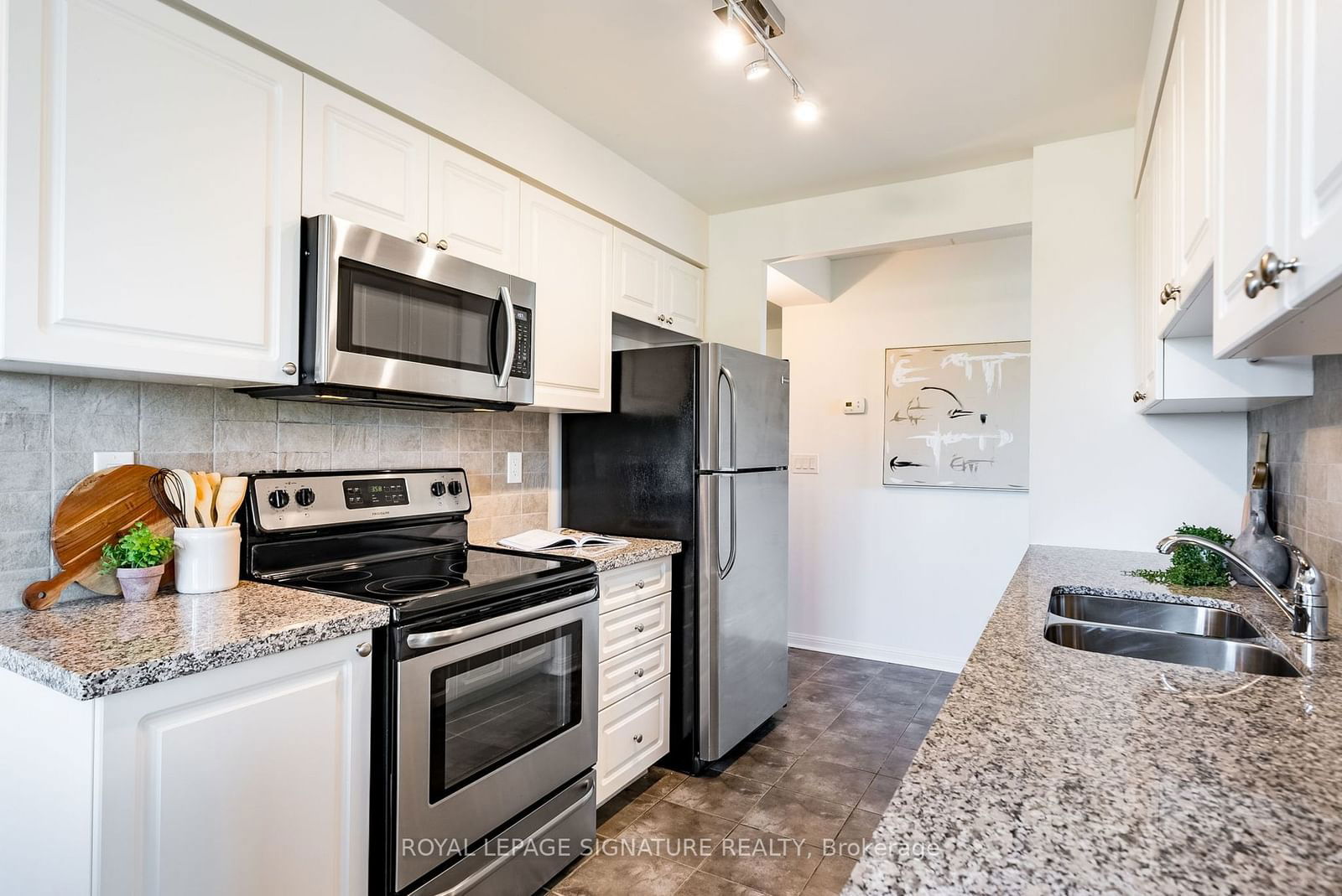 65 Via Rosedale Way, unit 304 for sale