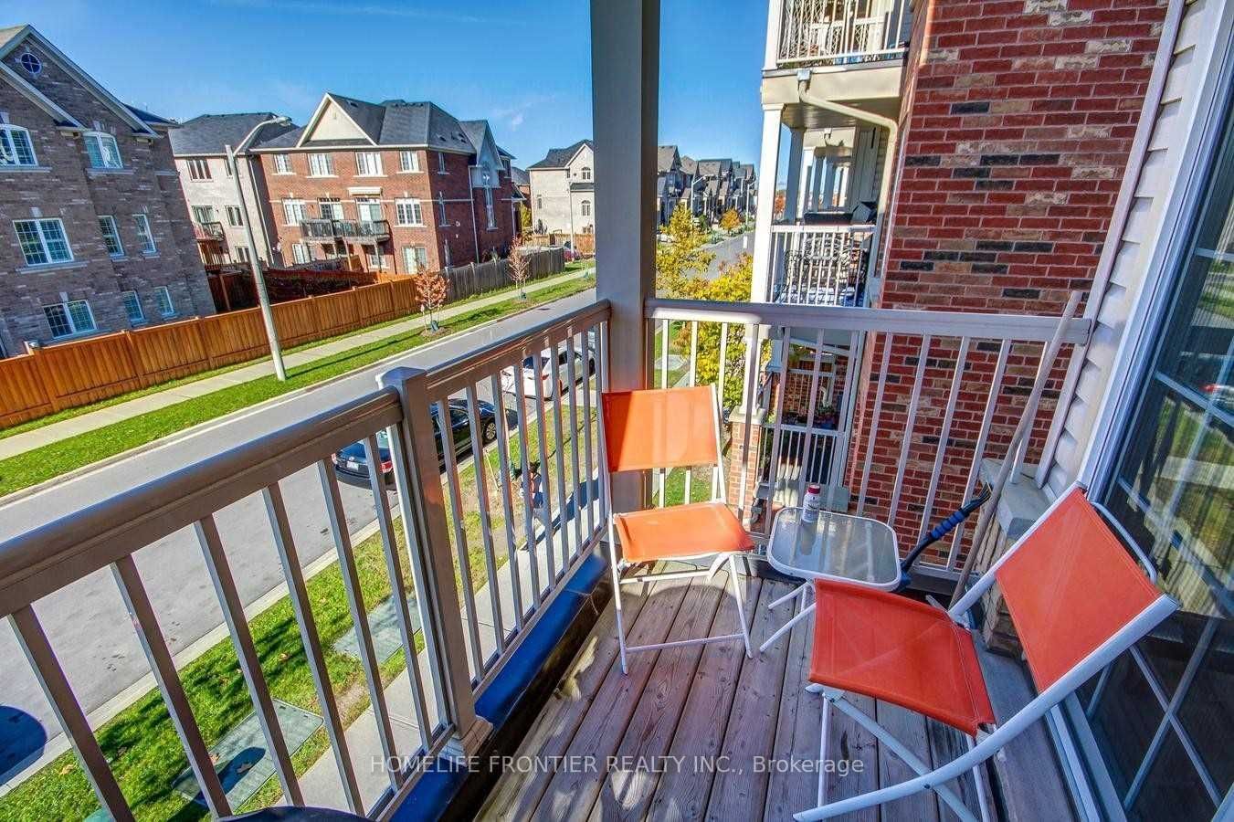 137 Isaac Devins Blvd, unit 6 for sale