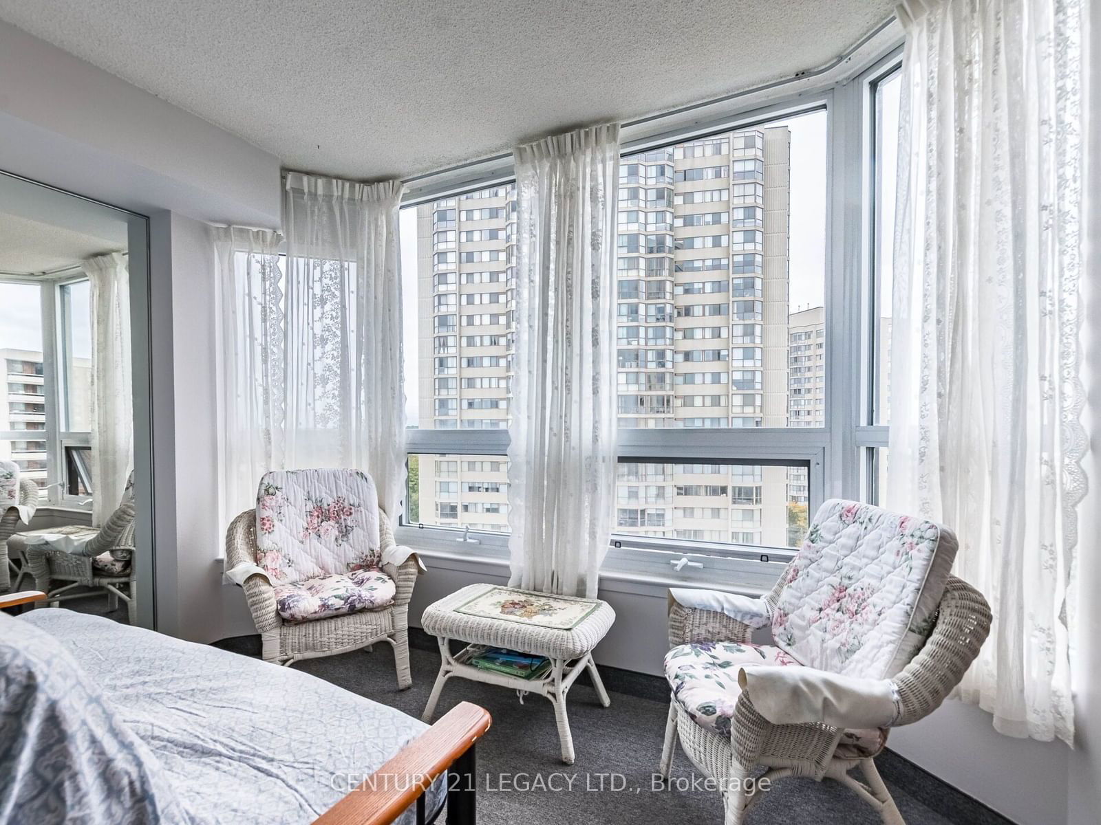 8 Lisa St E, unit 1402 for sale