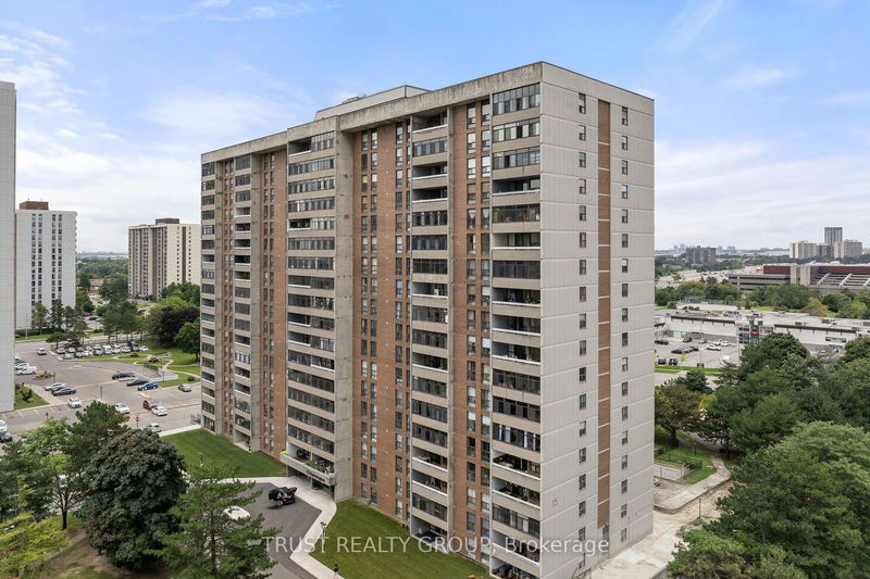 15 Kensington Rd, unit 403 for rent