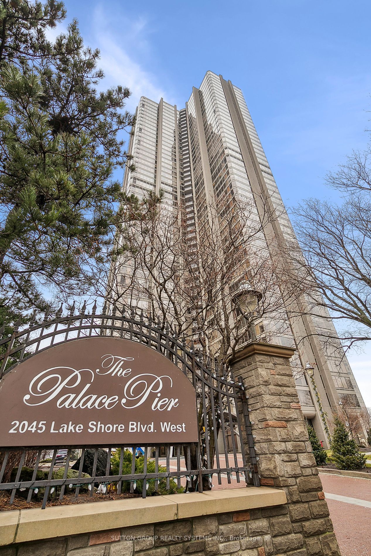 2045 Lake Shore Blvd W, unit 511 for sale