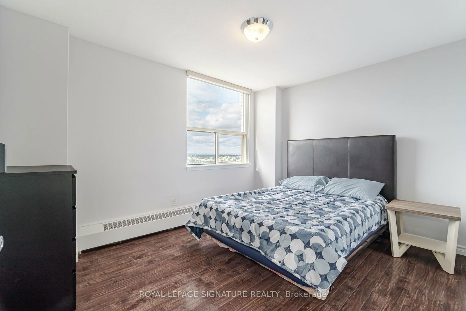 155 MARLEE Ave, unit 1702 for sale