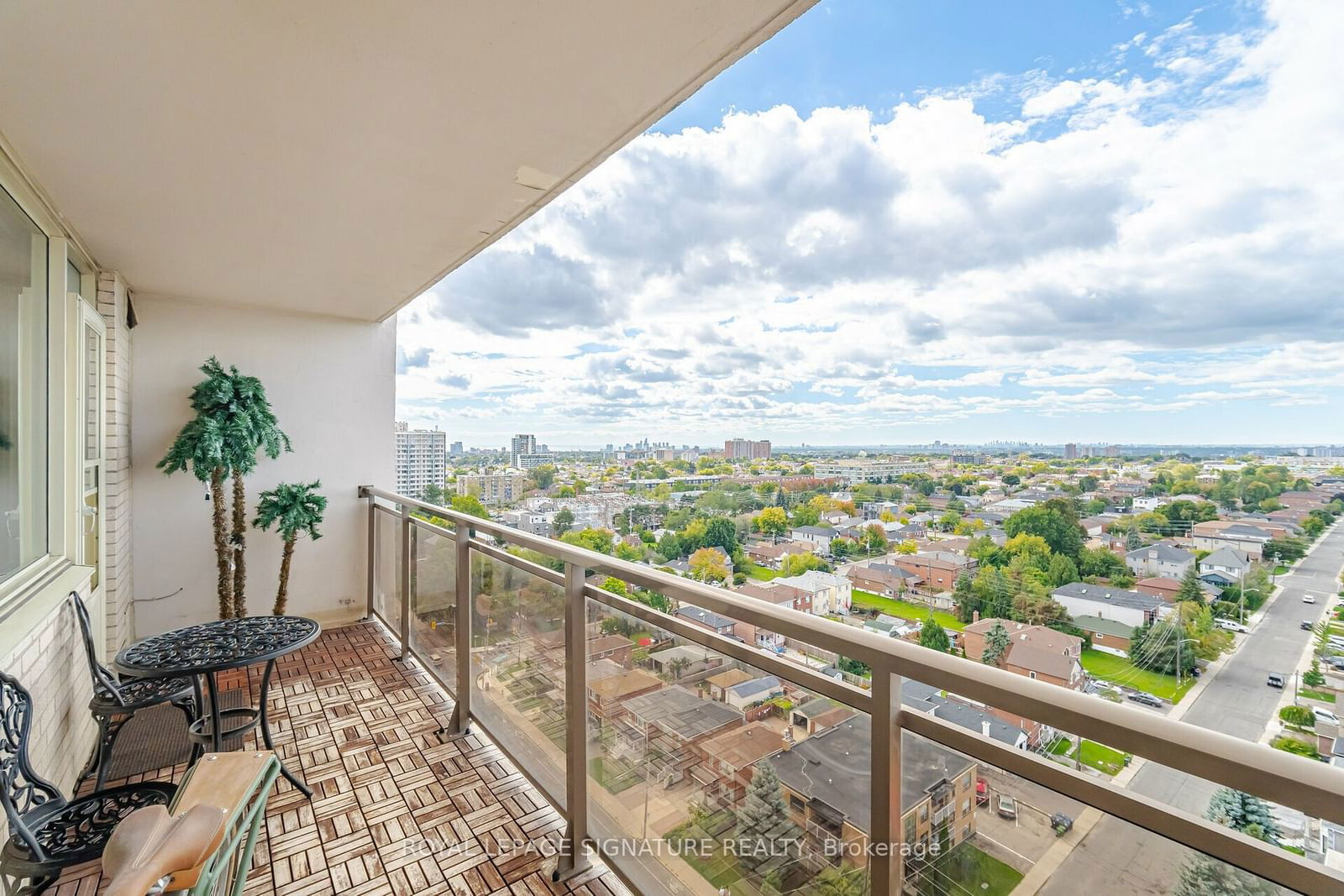 155 MARLEE Ave, unit 1702 for sale