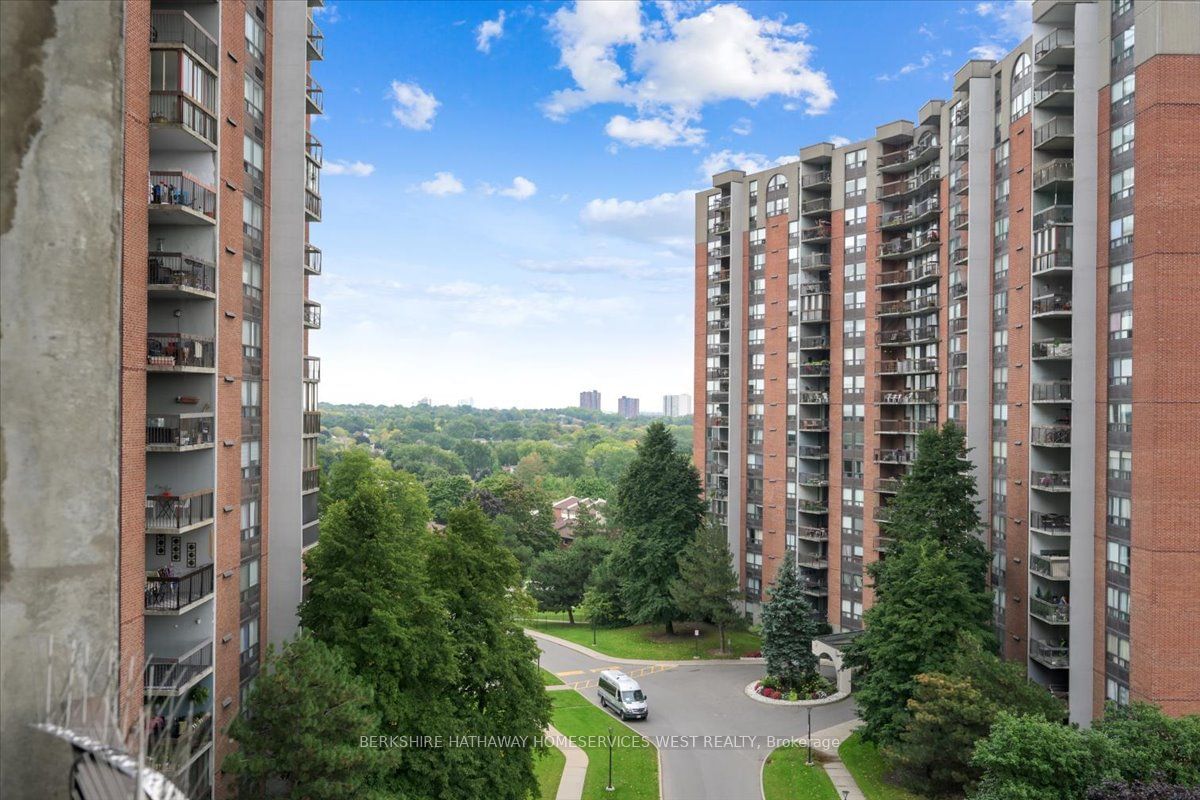 20 Mississauga Valley Blvd, unit 901 for rent