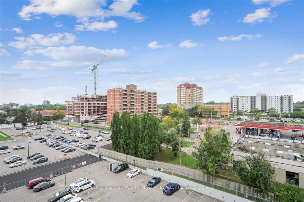 20 Mississauga Valley Blvd, unit 901 for rent