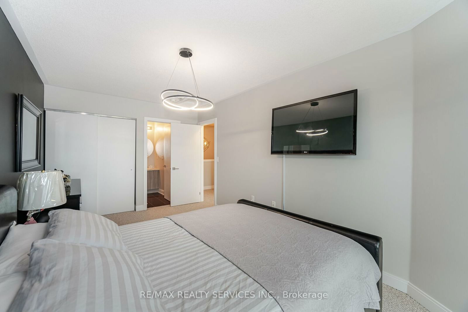 100 Dufay Rd, unit 27 for sale