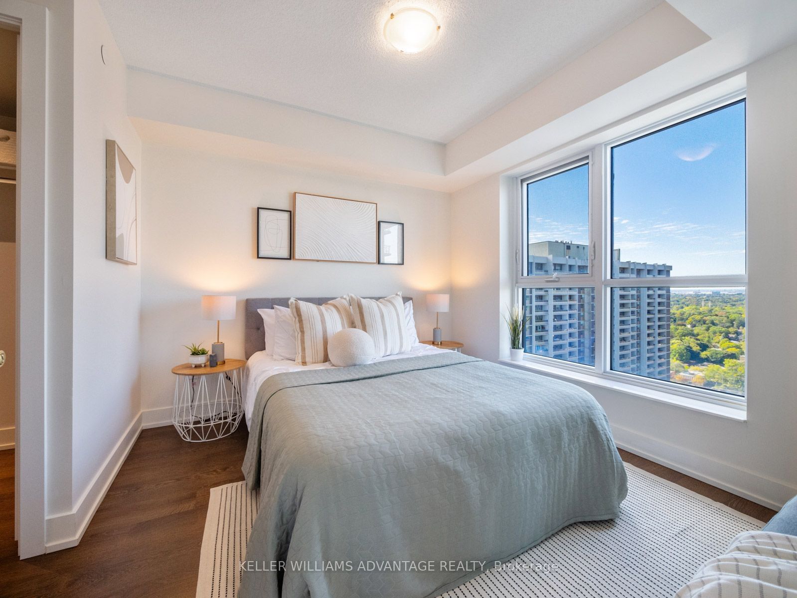 7 Mabelle Ave, unit 3004 for sale