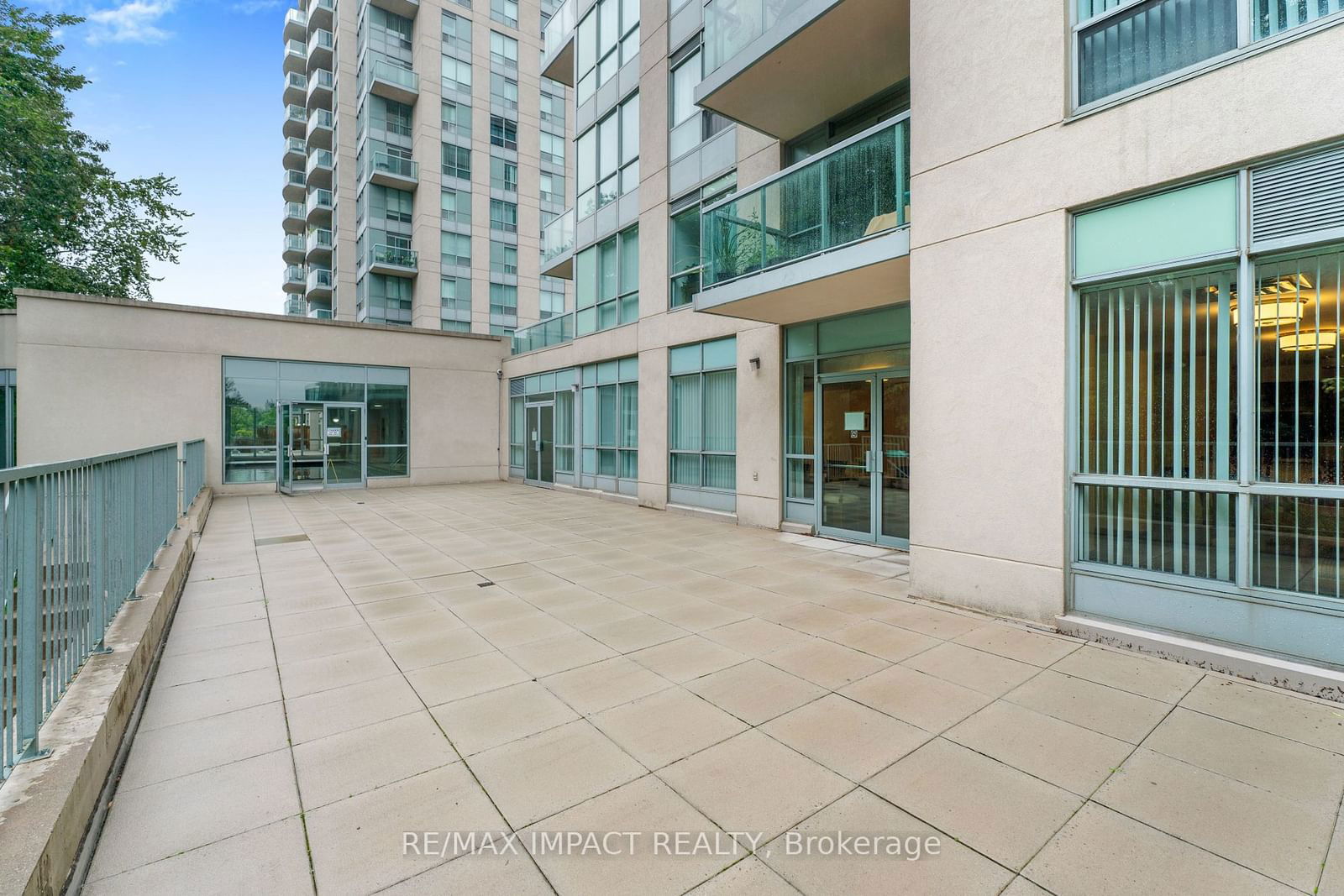 2565 Erin Centre Blvd, unit 1007 for sale