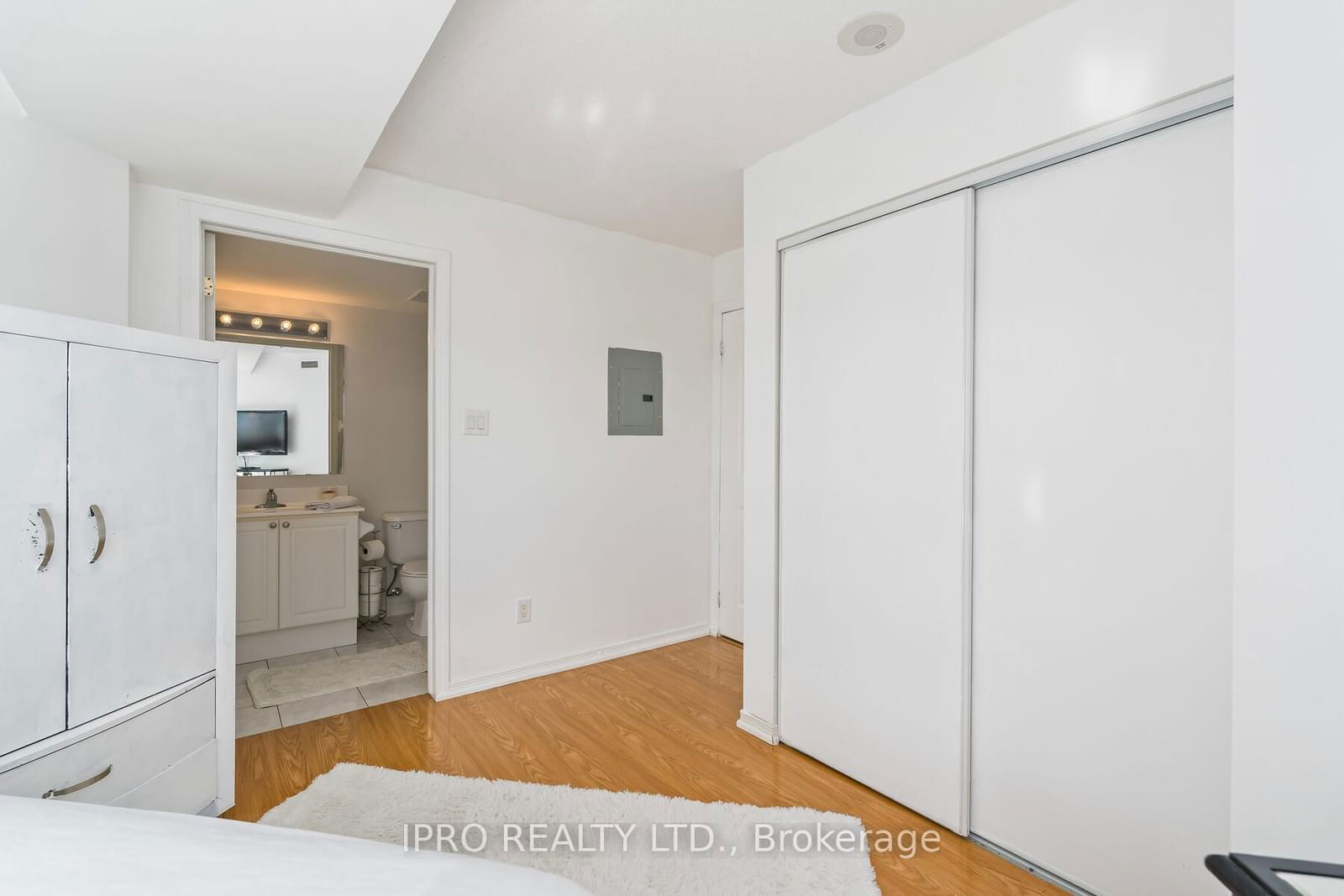 9 George St, unit 1606 for sale