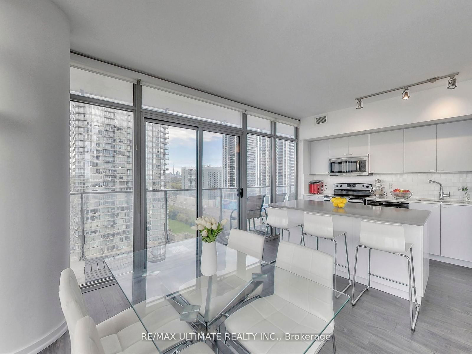 103 THE QUEENSWAY, unit 1514 for sale