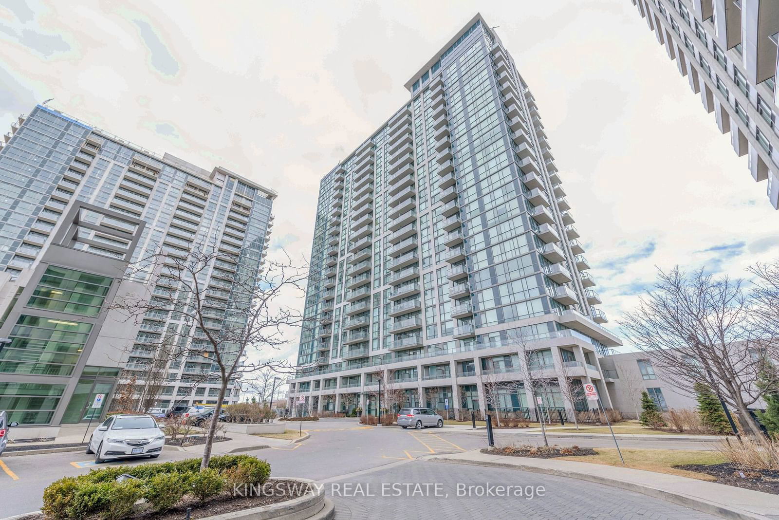 339 Rathburn Rd W, unit 1102 for sale