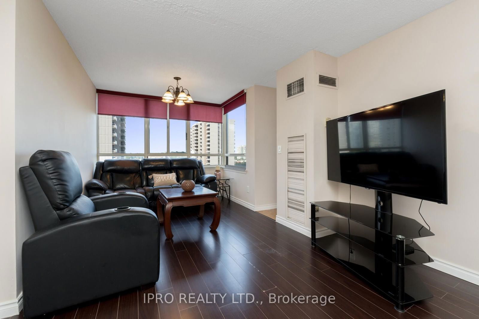 5 Lisa St, unit 805 for sale