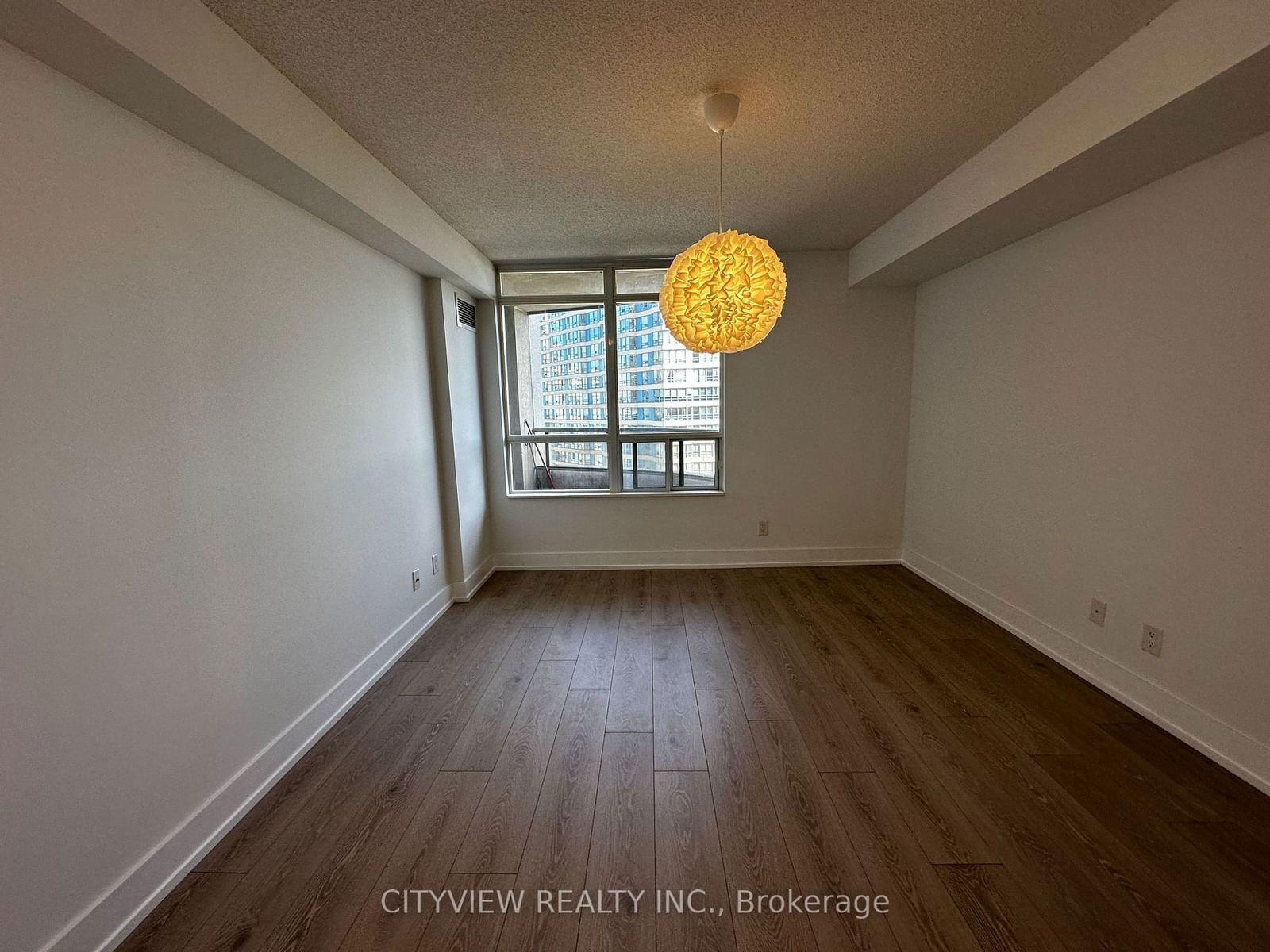 3880 Duke of york Blvd, unit 707 for rent