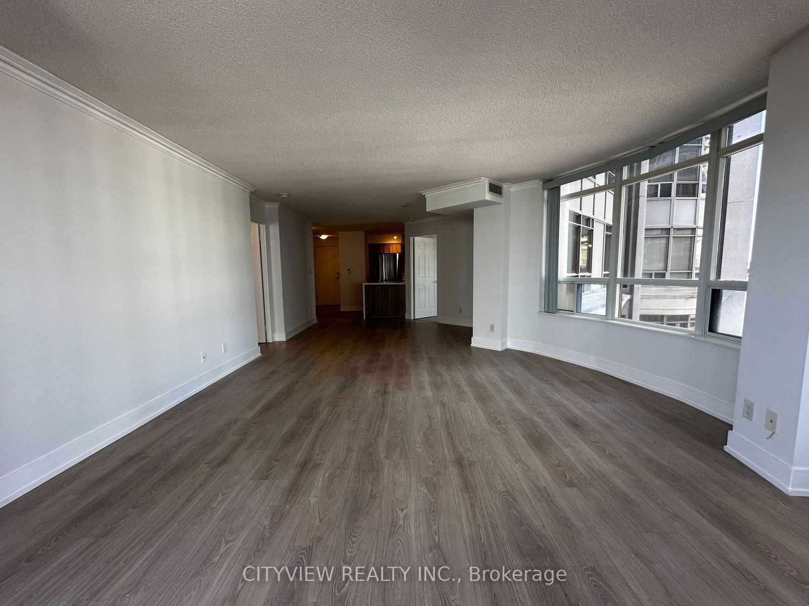 3880 Duke of york Blvd, unit 707 for rent