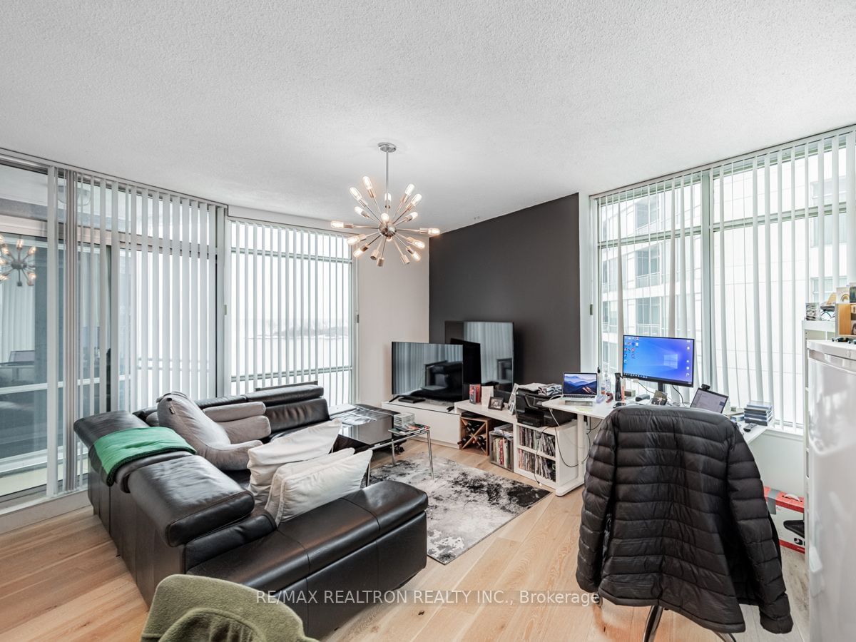 Grenadier Landing Condos, Etobicoke, Toronto