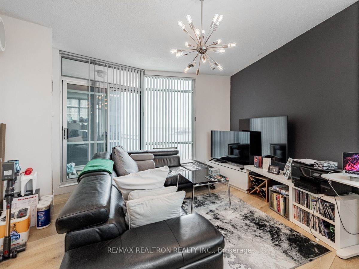 Grenadier Landing Condos, Etobicoke, Toronto