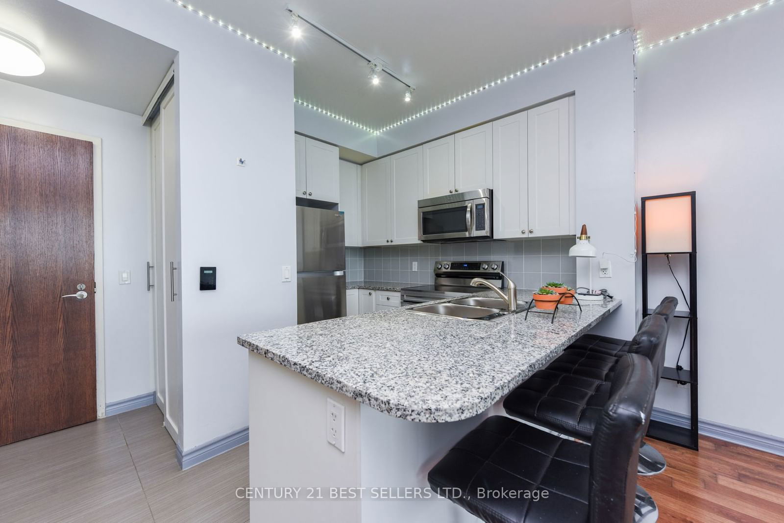 339 Rathburn Rd W, unit 2511 for sale