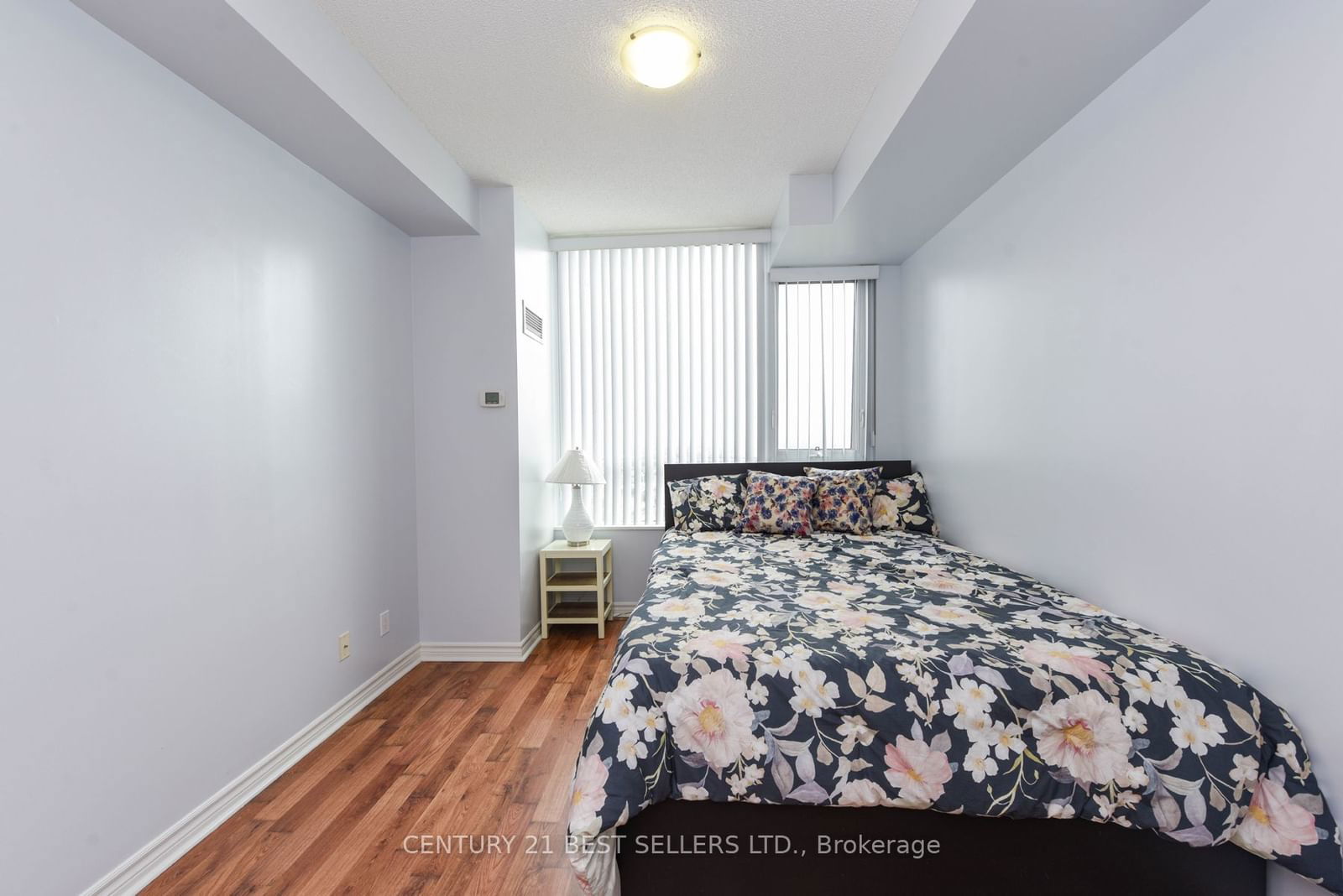 339 Rathburn Rd W, unit 2511 for sale