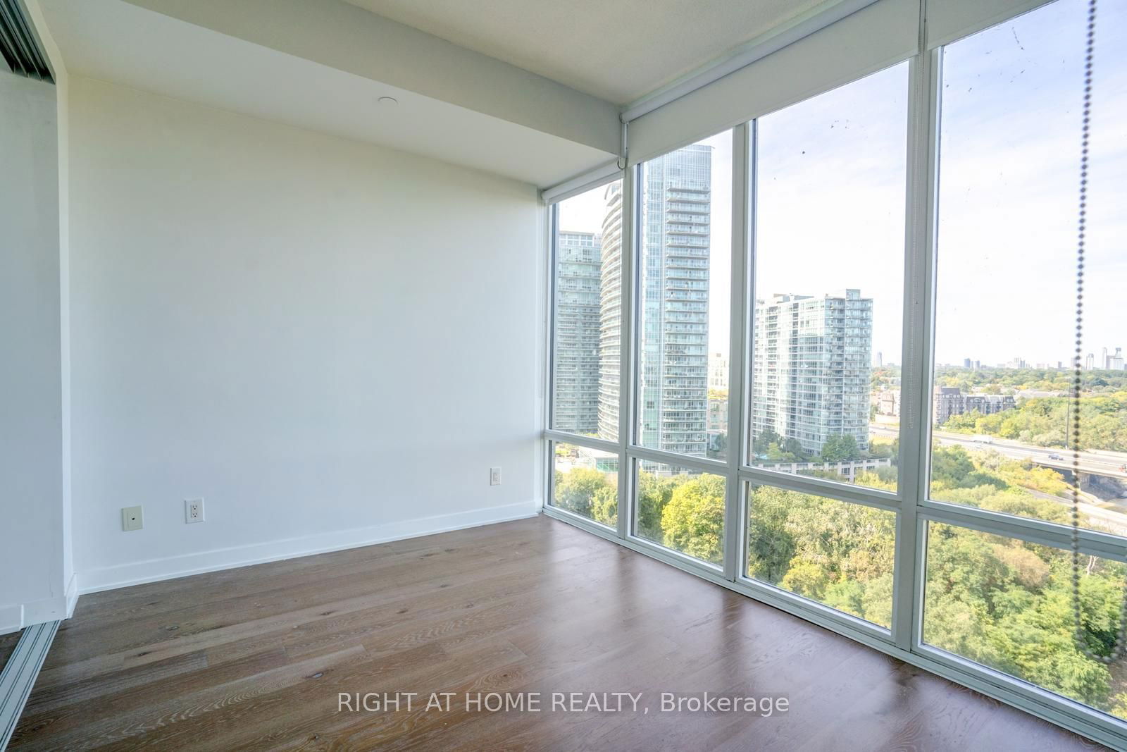 88 Park Lawn Rd, unit 1711 for rent