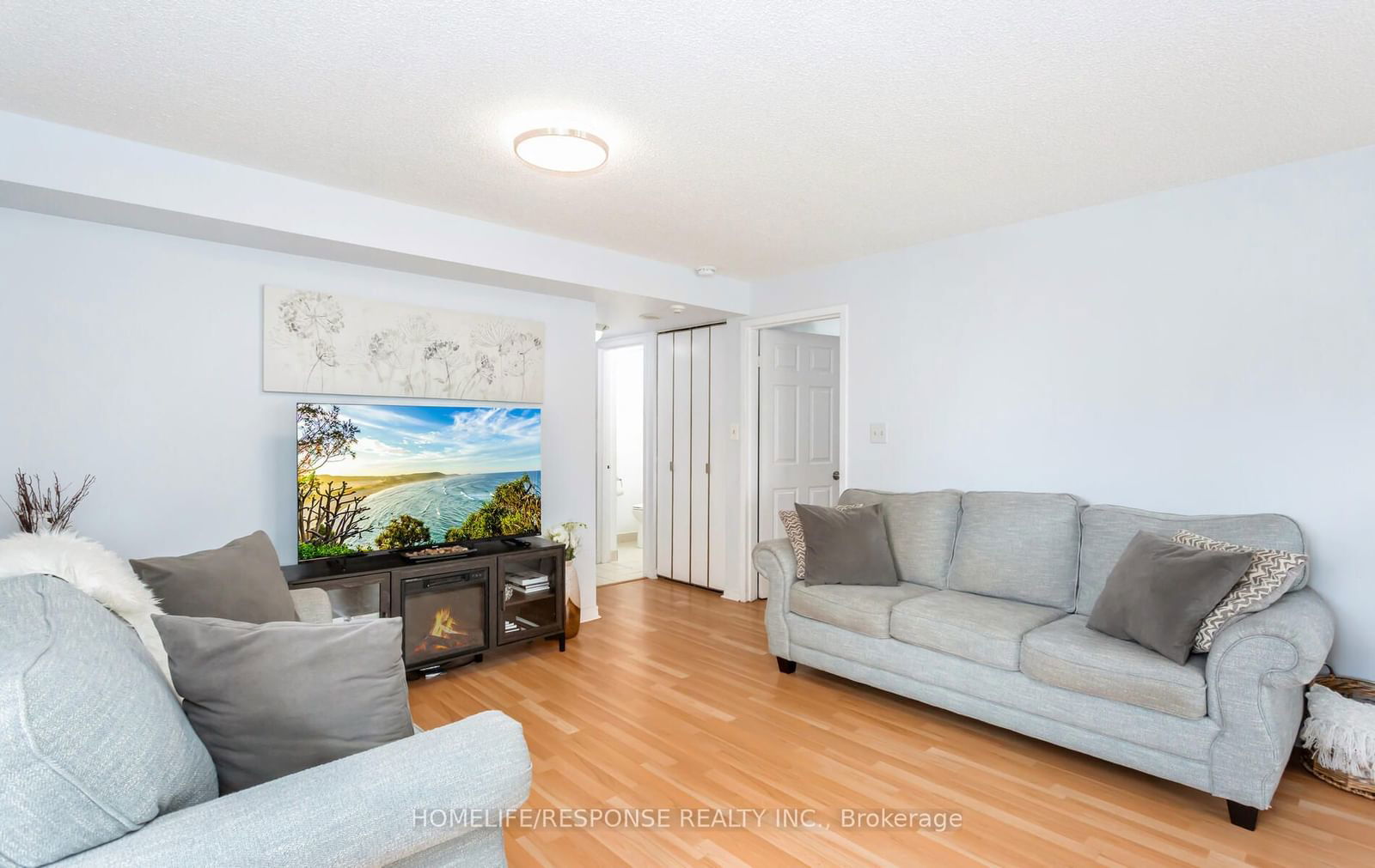 25 AGNES St, unit 409 for sale