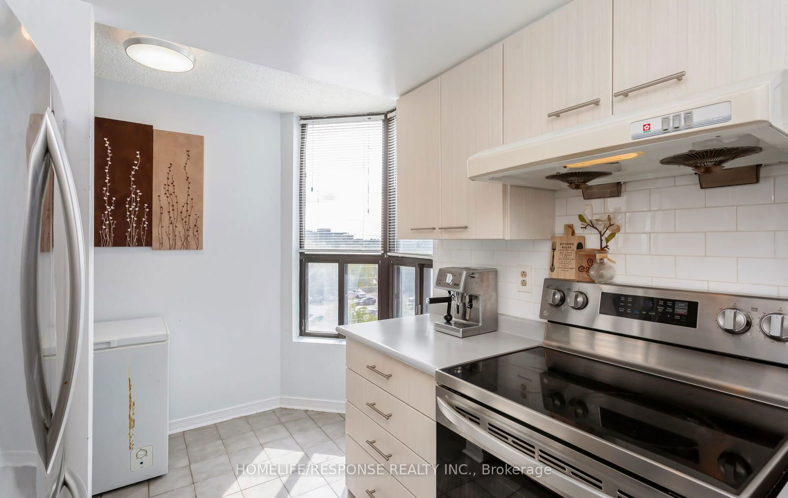 25 AGNES St, unit 409 for sale