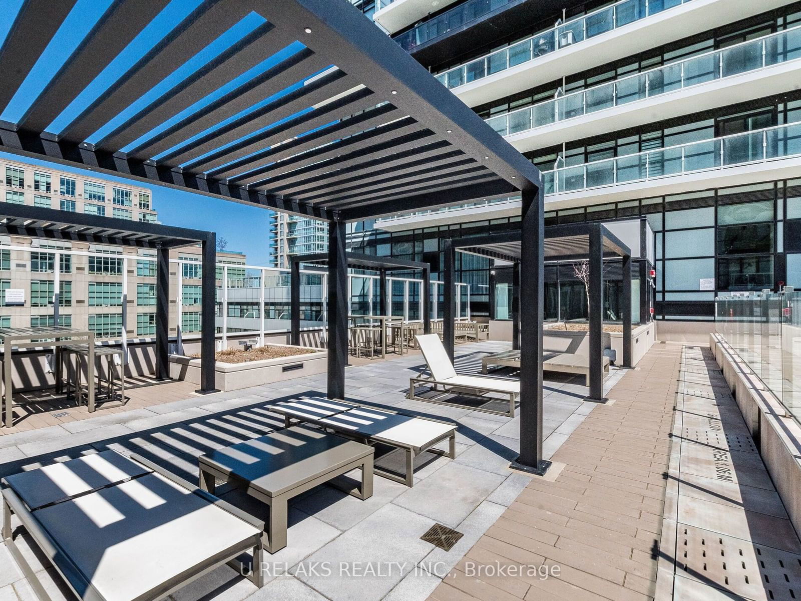 251 Manitoba St, unit 715 for sale