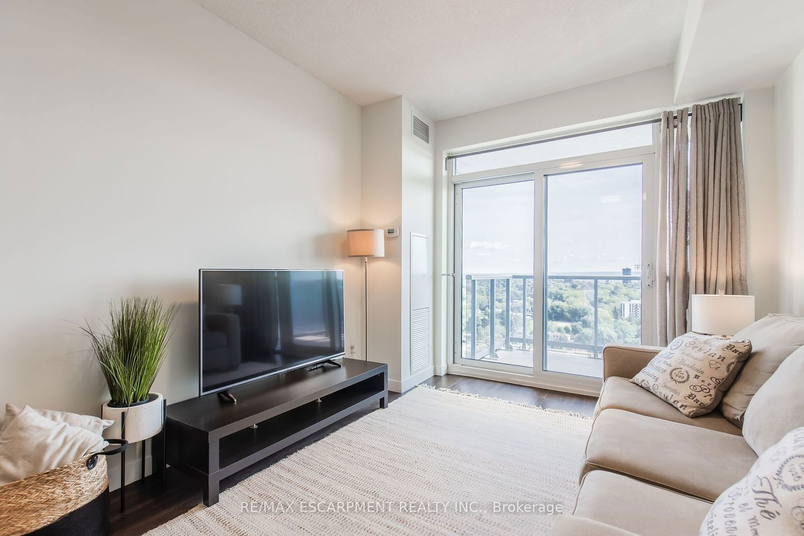 2081 Fairview St, unit 1704 for sale