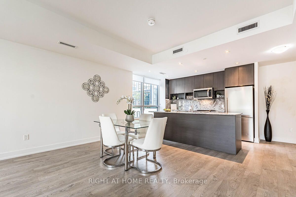 Bloorvista at Islington Terrace, Etobicoke, Toronto